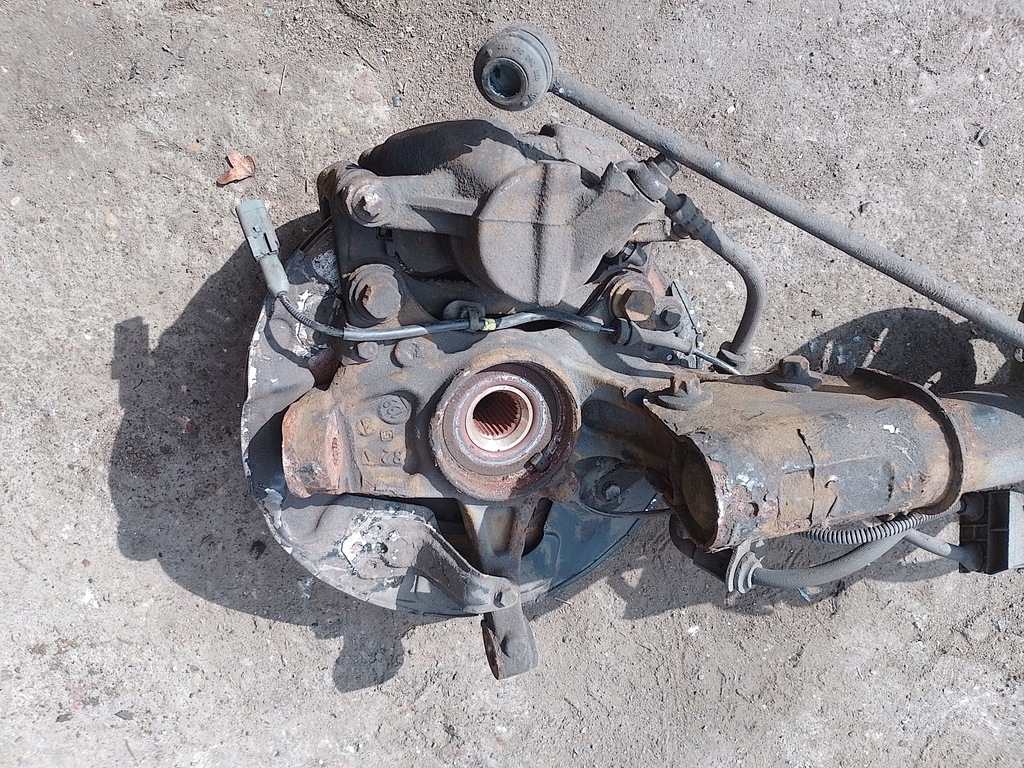 фото №7, Поворотный кулак перед правая peugeot 308 t9 1.6 blue hdi