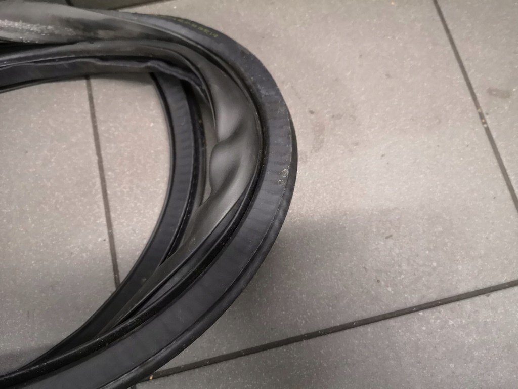 фото №7, Прокладка дверь левый задняя audi a4 b6 8e5833721b