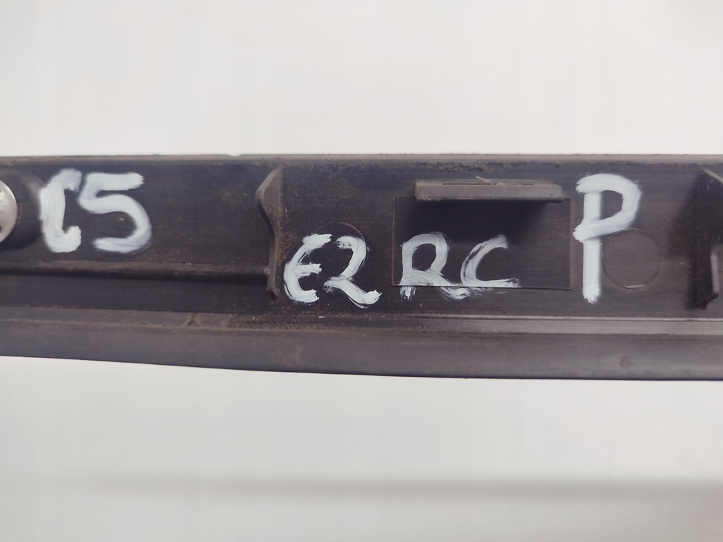 фото №12, Молдинг стекло лобовое 9659145680 правая citroen c5 iii x7 ezrc кронштейн