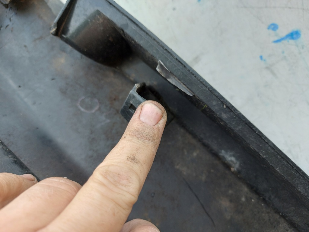 Volvo v40 2 ii 12- порог молдинг порог правый в Украине