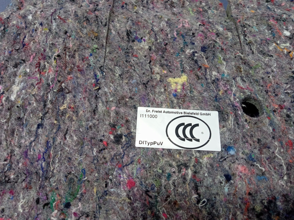 фото №5, Porsche panamera 971 шумоизоляция крыло задняя правое задние 971864930