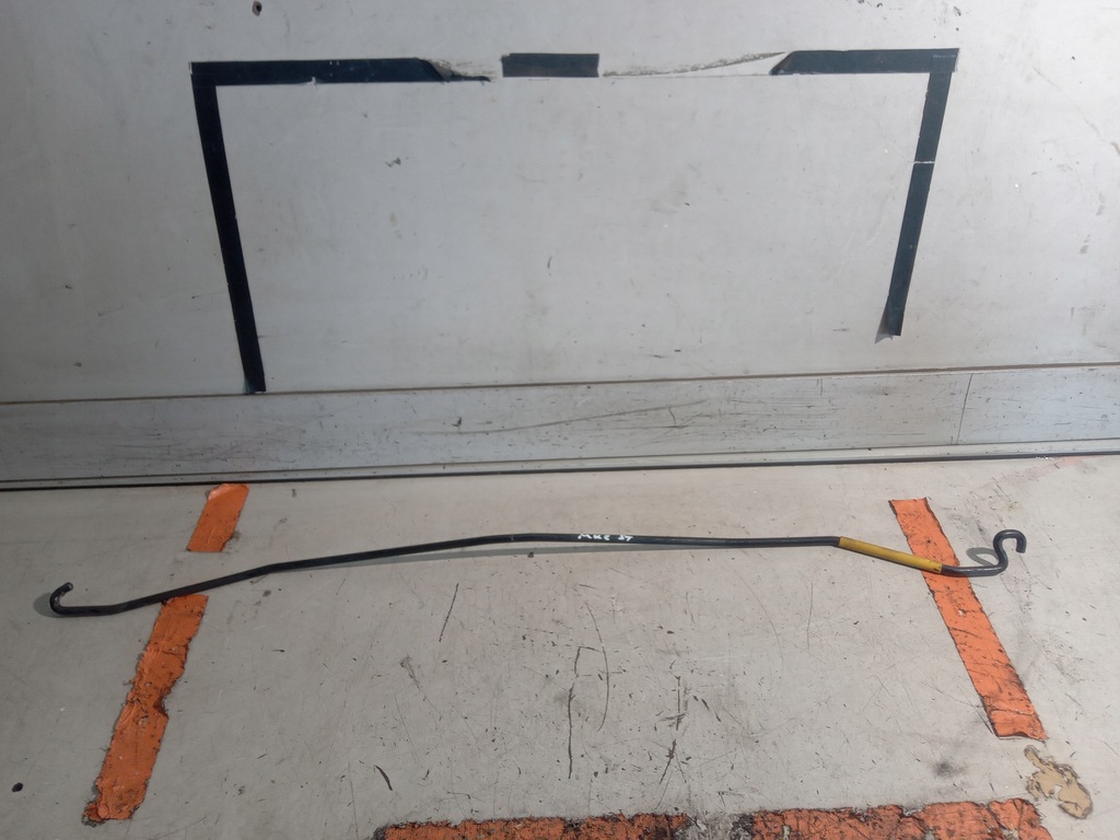 фото №1, Ford fiesta mk8 podporza шток капот