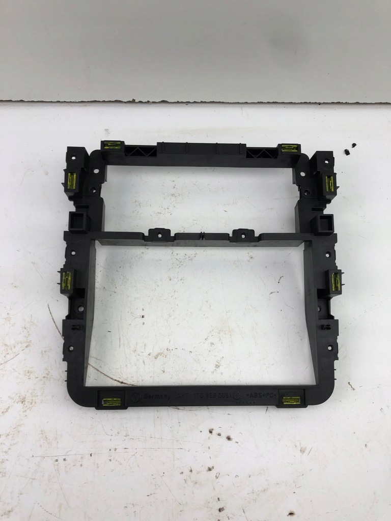 фото №1, Vw touran i рамка основа кронштейн радіо 1t0858005a