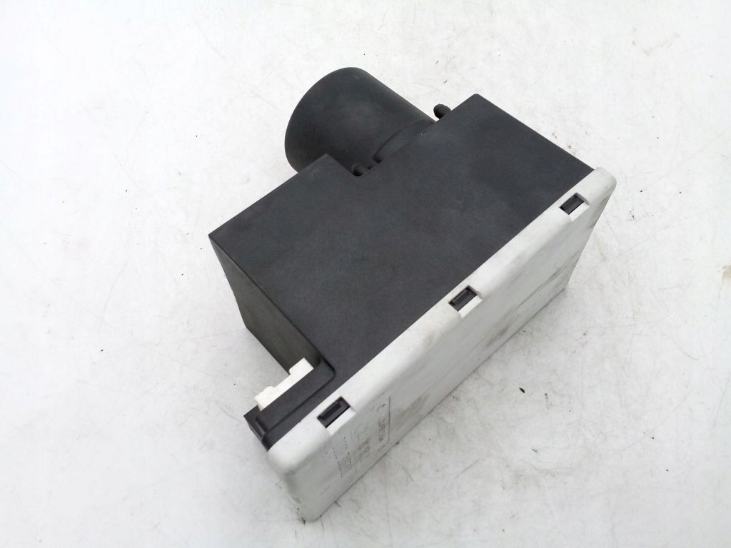 фото №8, Audi a4 b5 lift fl помпа насос центрального замка 8d0862257c