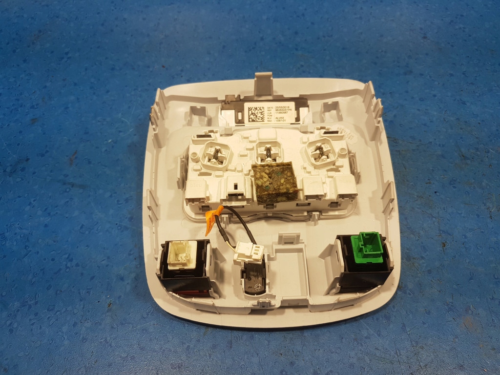 фото №6, Peugeot 308 ii t9 lift фонари внутреннее