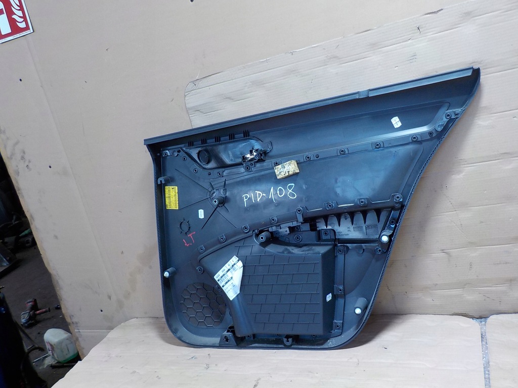 фото №7, Rapid обшивка дверь левый задняя 5jj867023c