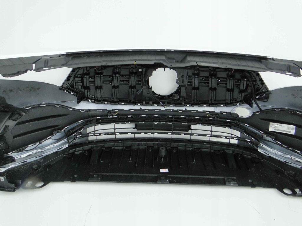 фото №9, Mercedes eqa h243 243 бампер amg верхний часть