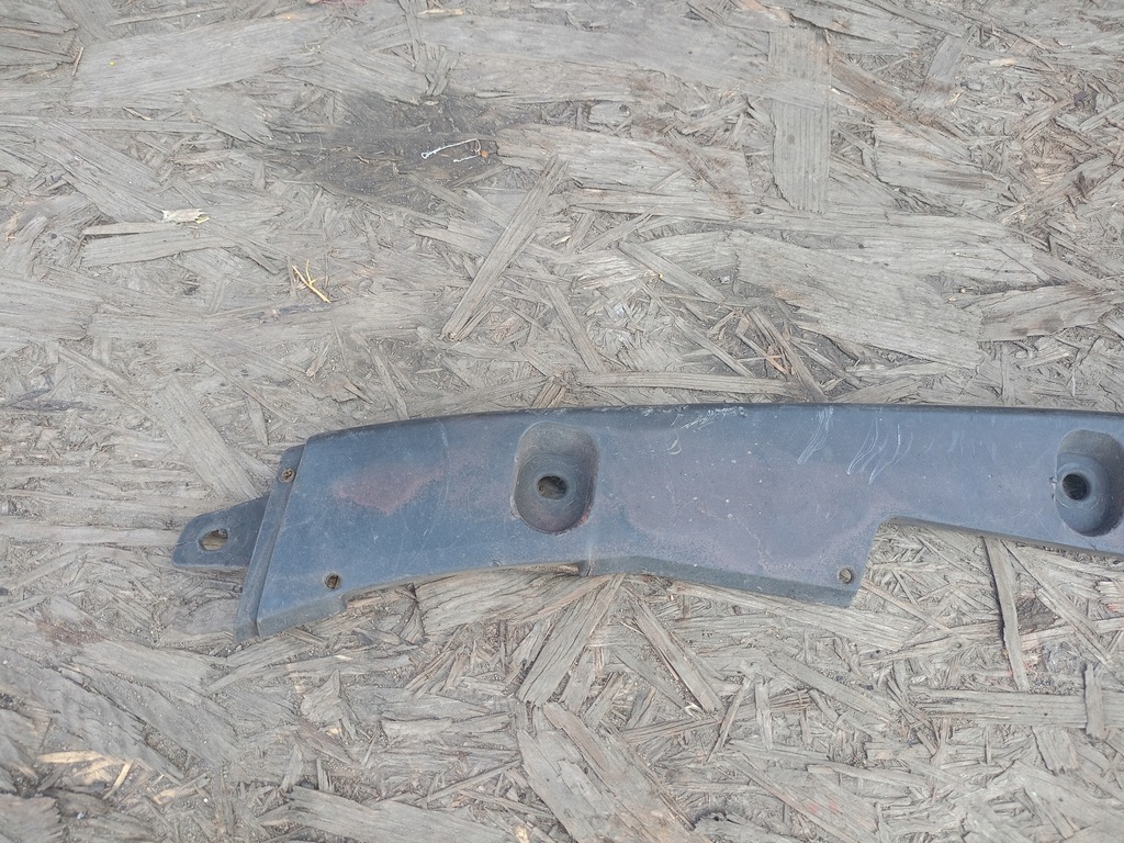 фото №7, Молдинг бампера задняя средняя toyota prius iii