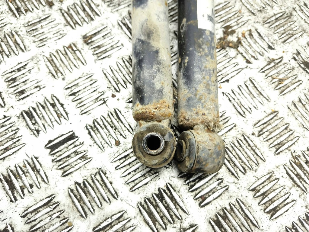 фото №8, Chrysler pt cruiser 2002 комплект амортизатор задний