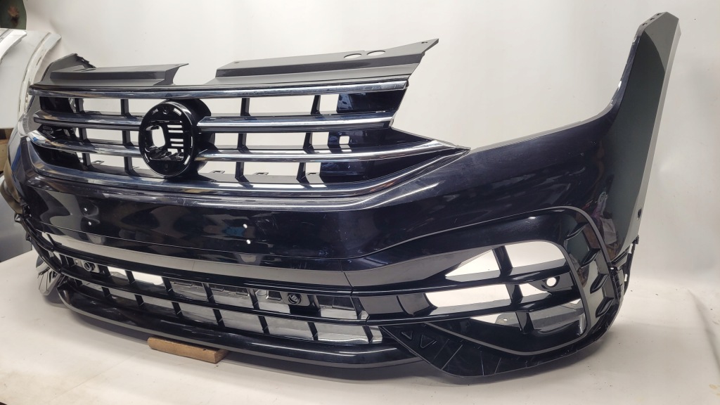 Vw tiguan 5na r-line lift бампер oryg. с Разборки