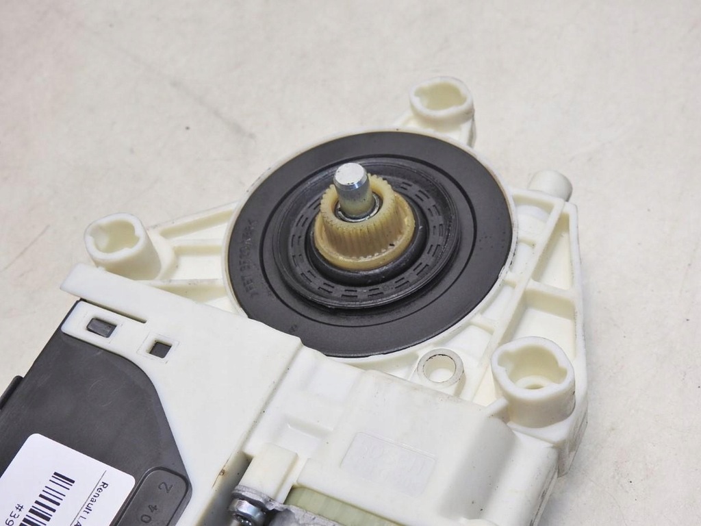 фото №7, Моторчик стекло правый перед renault latitude 5556210200