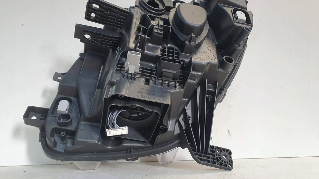 фото №8, Лампа перед правая led a4539065701 smart fortwo 3 iii usa 14-