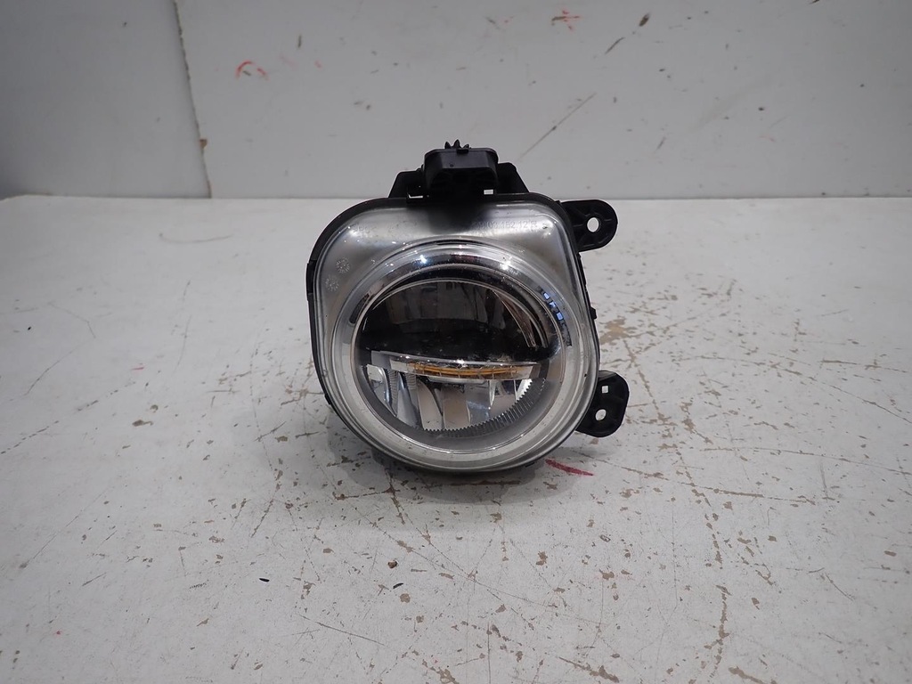 фото №1, Противотуманная фара правый bmw x5 f15 2014- led