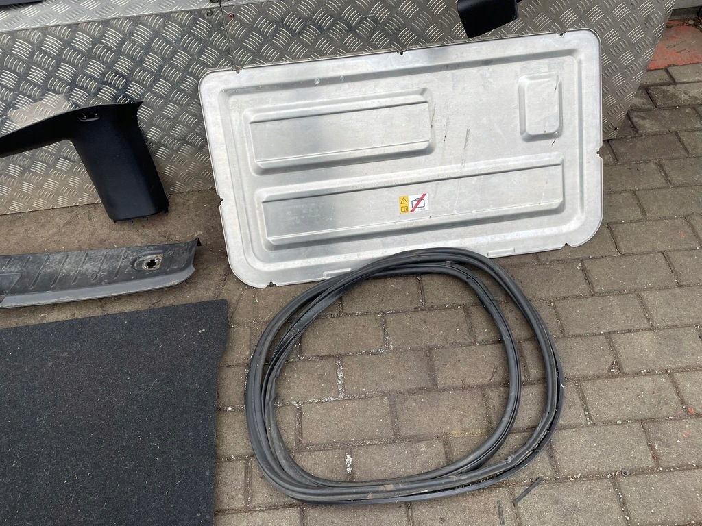 фото №5, Bmw i3 обшивки багажника обивка пол