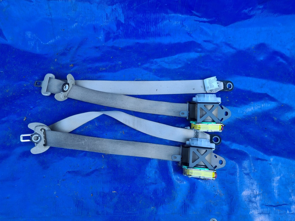 фото №1, Toyota auris i ремни pas kremowe