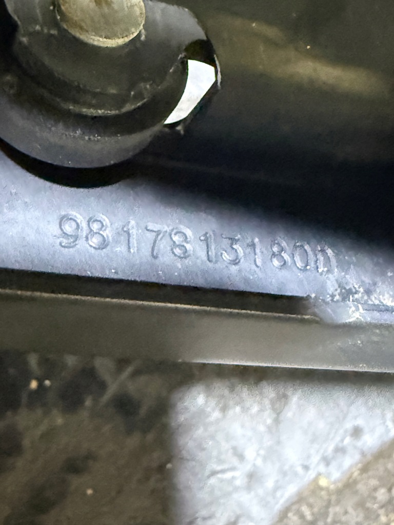 Berlingo partner iv 4 19- combo e направляющая направляющая дверь ролик правая середина Цена