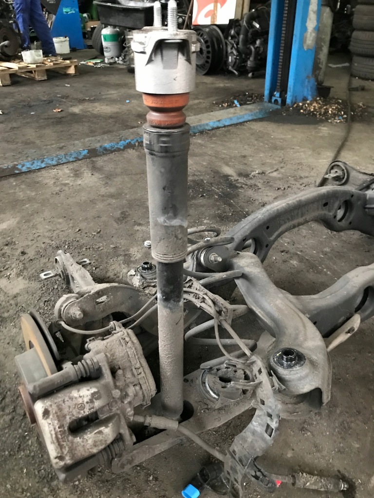 фото №2, Mercedes b klasa w246 ступиця поворотний кулак задня