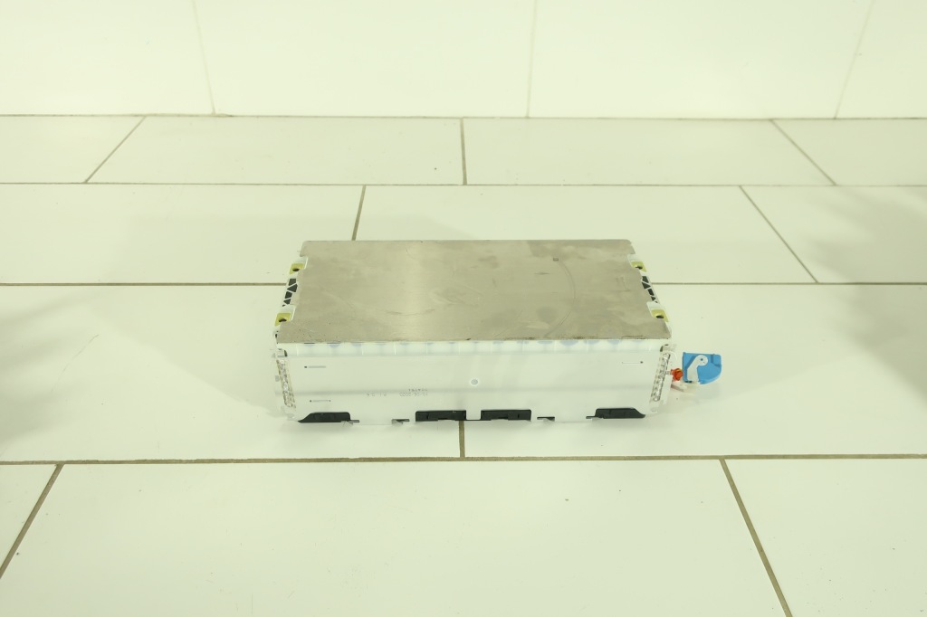 фото №1, Модуль аккумулятор гибрид bmw f15 g11 f30 8612161