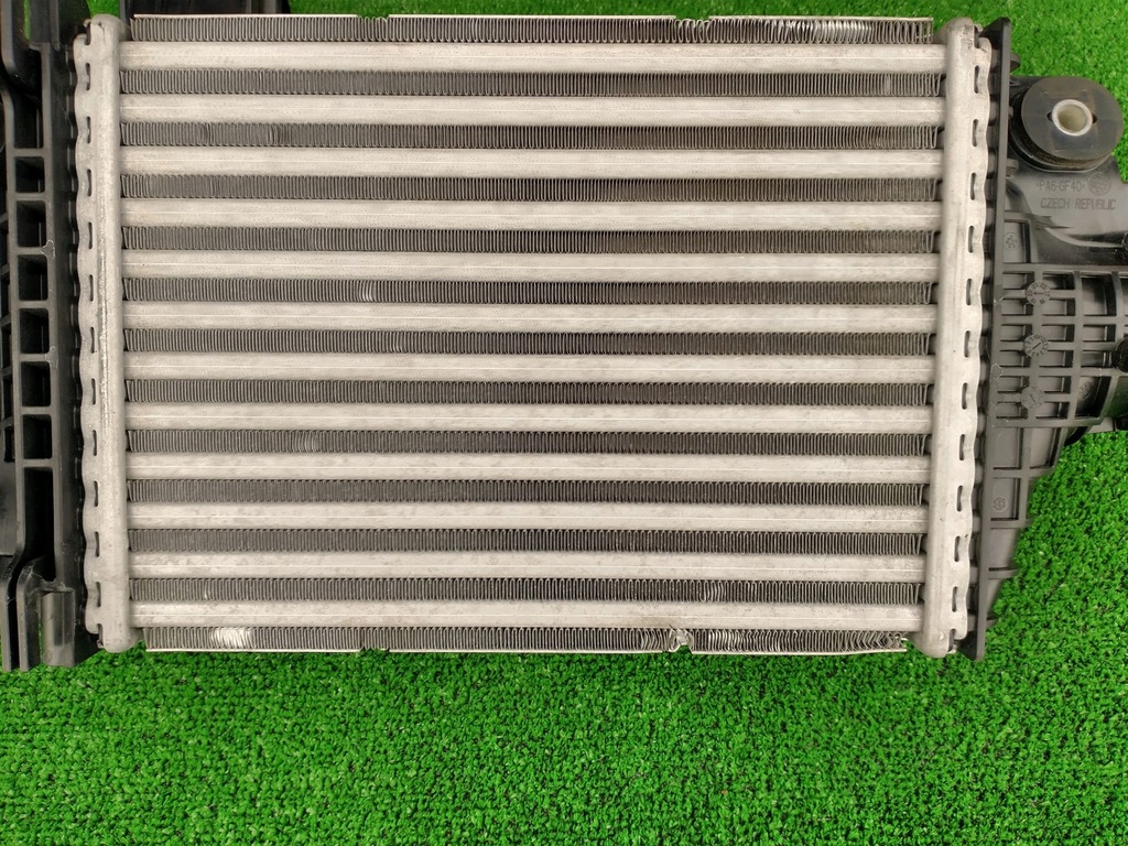 фото №7, Радіатор інтеркулер porsche 911 992 992145805f оригінал