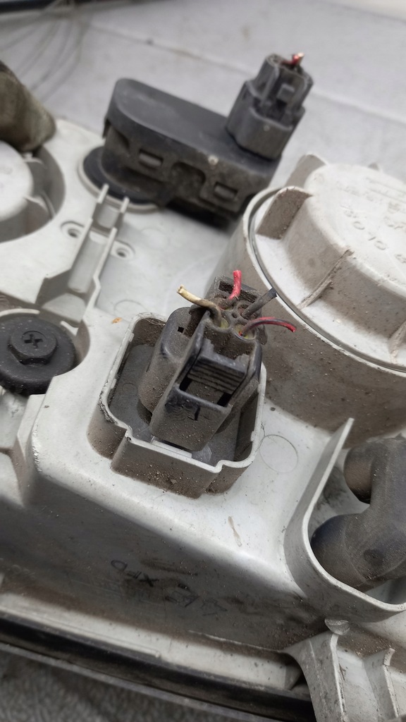 фото №10, Фара левый kia carnival ii 02r