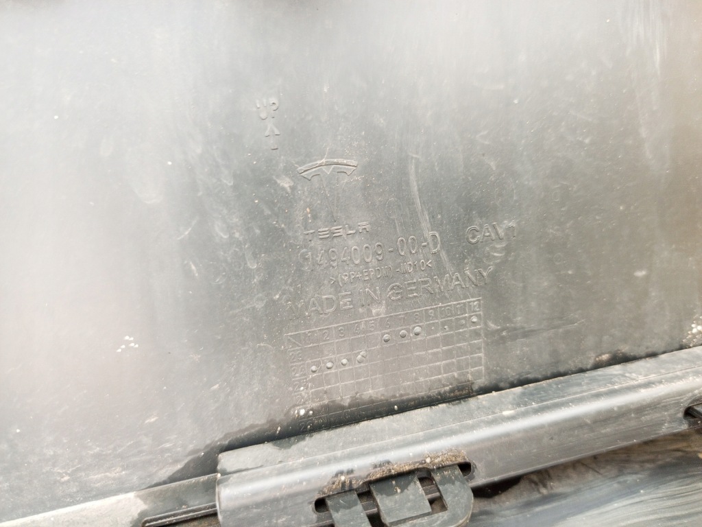 Tesla model y 2020- спойлер диффузор накладка бампера задний  1494006-00-c Цена