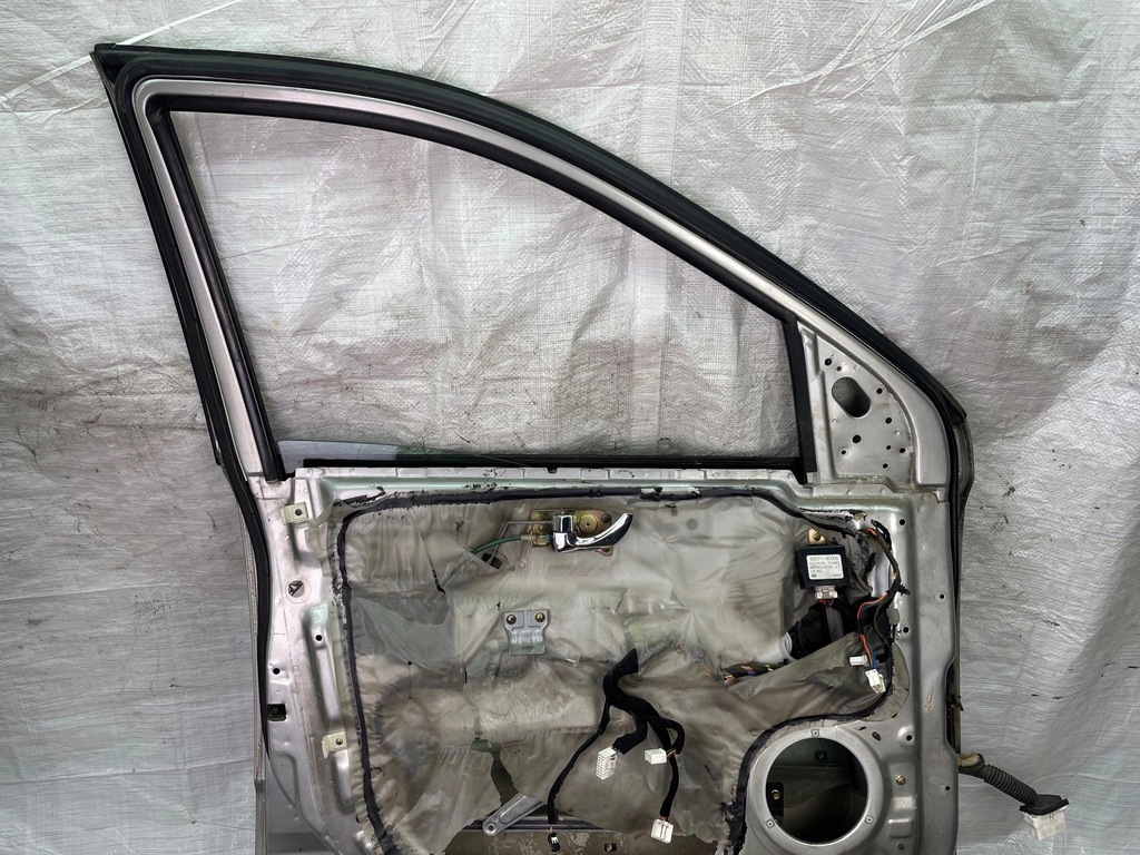 фото №9, Kia sorento i 03-09 yl дверь левая передние ładne!