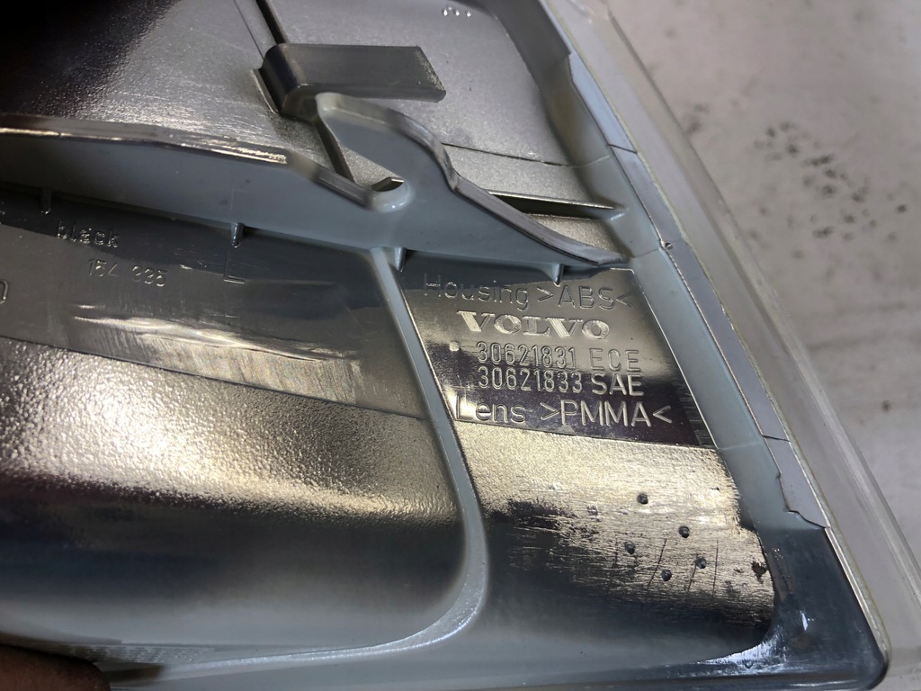 фото №8, Volvo v40 s40 поворотник левый 98-04