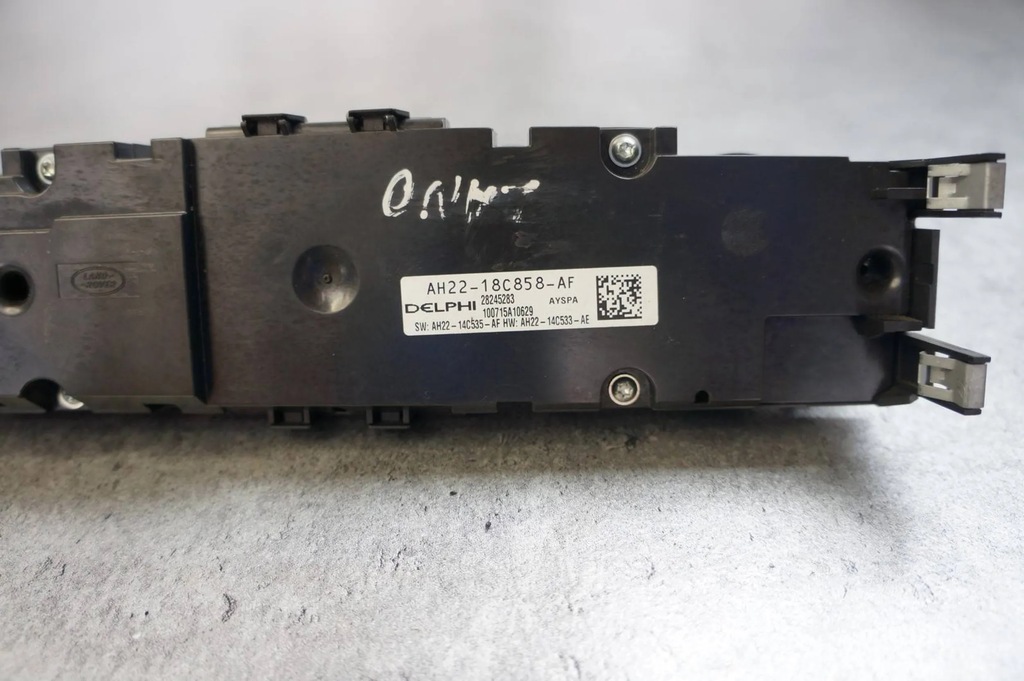 фото №3, Панель радіо телефону land rover discovery iv 4