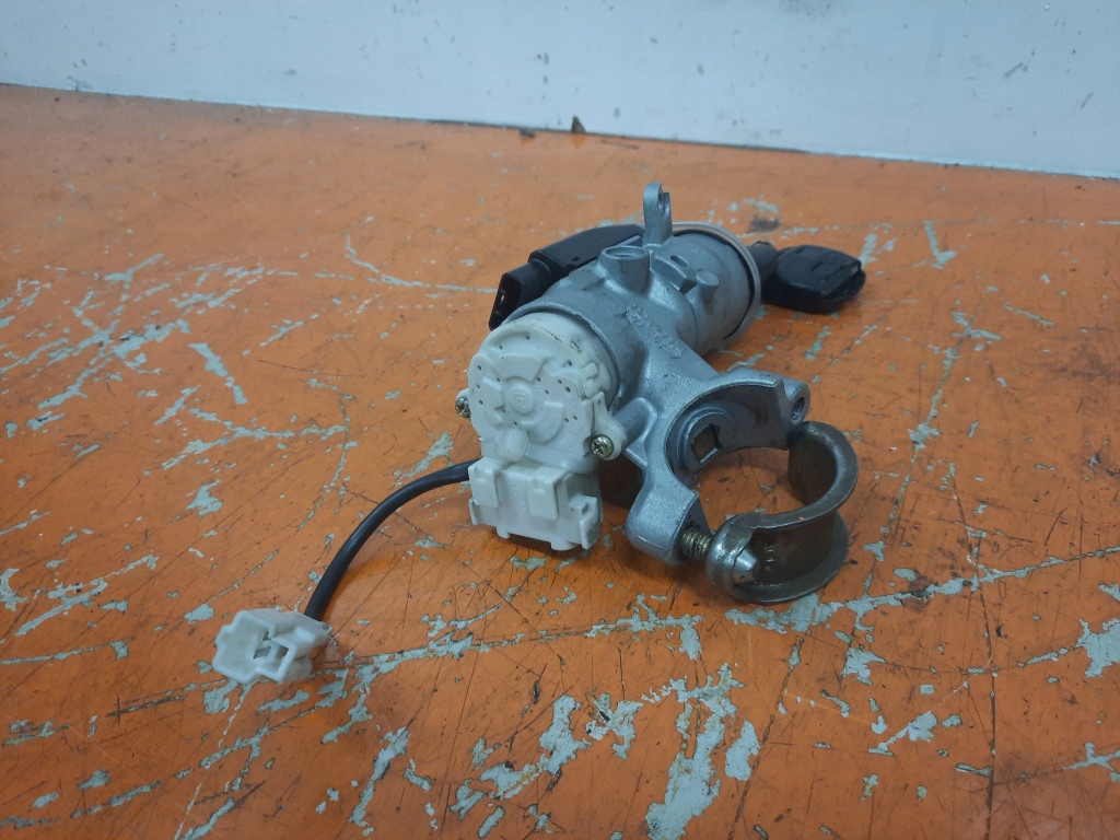 фото №5, Toyota previa ii 01-04 2.0 d-4d замок зажигания ключ 89783-28060 1cd-ftv