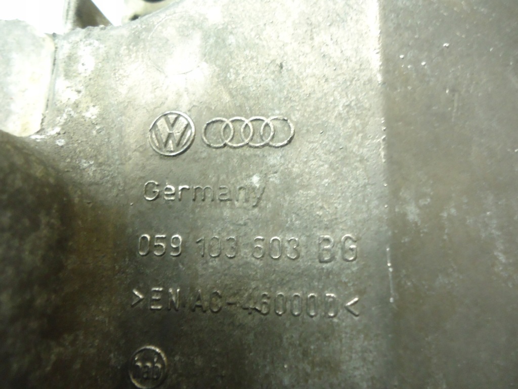 Vw audi a4 b8 a5 8t 2.7 tdi v6 cam піддон масляна 059103603bg 059103602k в Україні