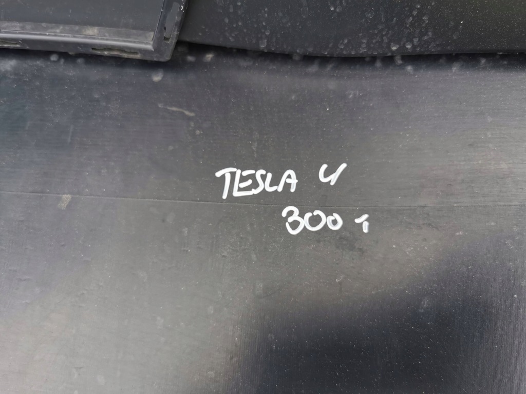 Tesla model y спойлер дифузор бампер задня 1691886- 00-a Оригінал