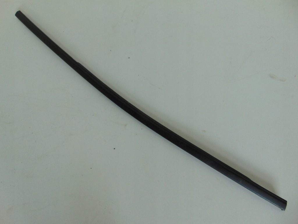 фото №1, Молдинг ущільнювач правий задня peugeot 2008 ii 9825967580