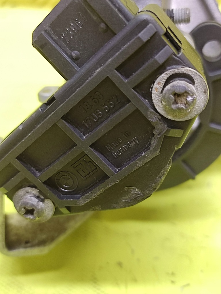 Bmw e39 2.0 бензин дросельна заслінка 13631703562 в Україні