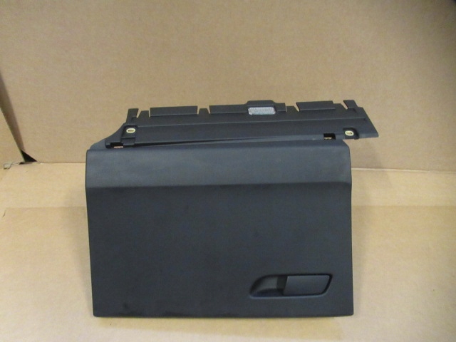 фото №1, Audi q5 80a бардачок