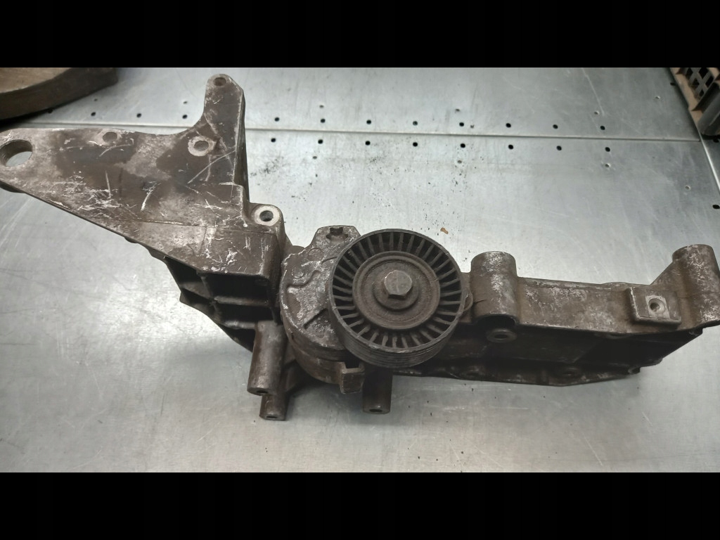 фото №7, Кронштейн двигуна volvo xc90 8642196