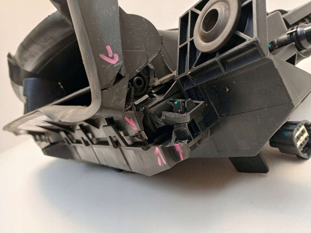 Tesla model 3 рестайлинг  20- комплект радиатор корпус вентилятор 1559787-00-a Оригинал