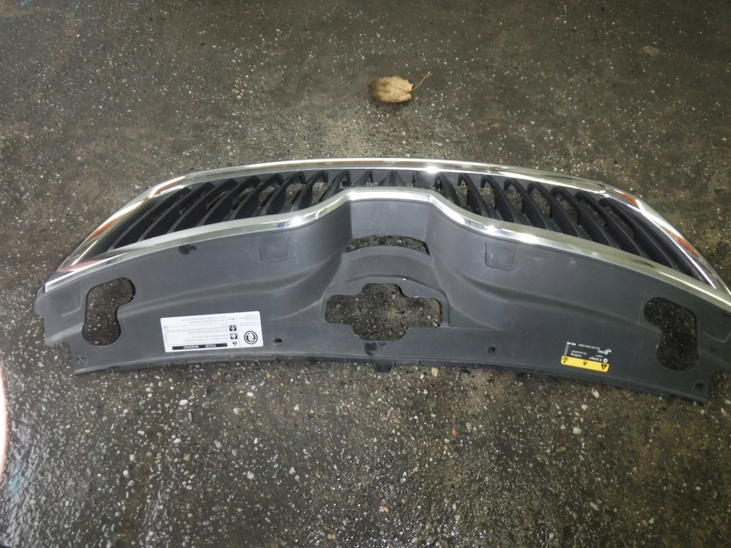 фото №3, Решітка радіатора перед решітка радіатора skoda rapid 5ja853668