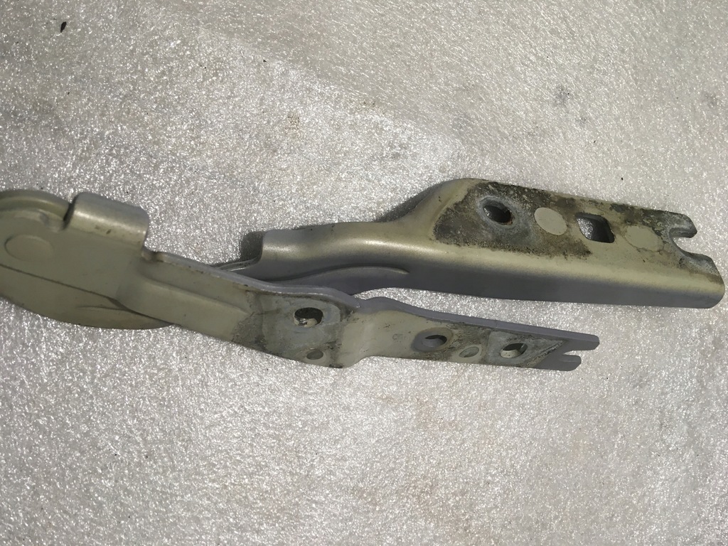 фото №5, Петля капот правий vw golf vii 5g0823302b