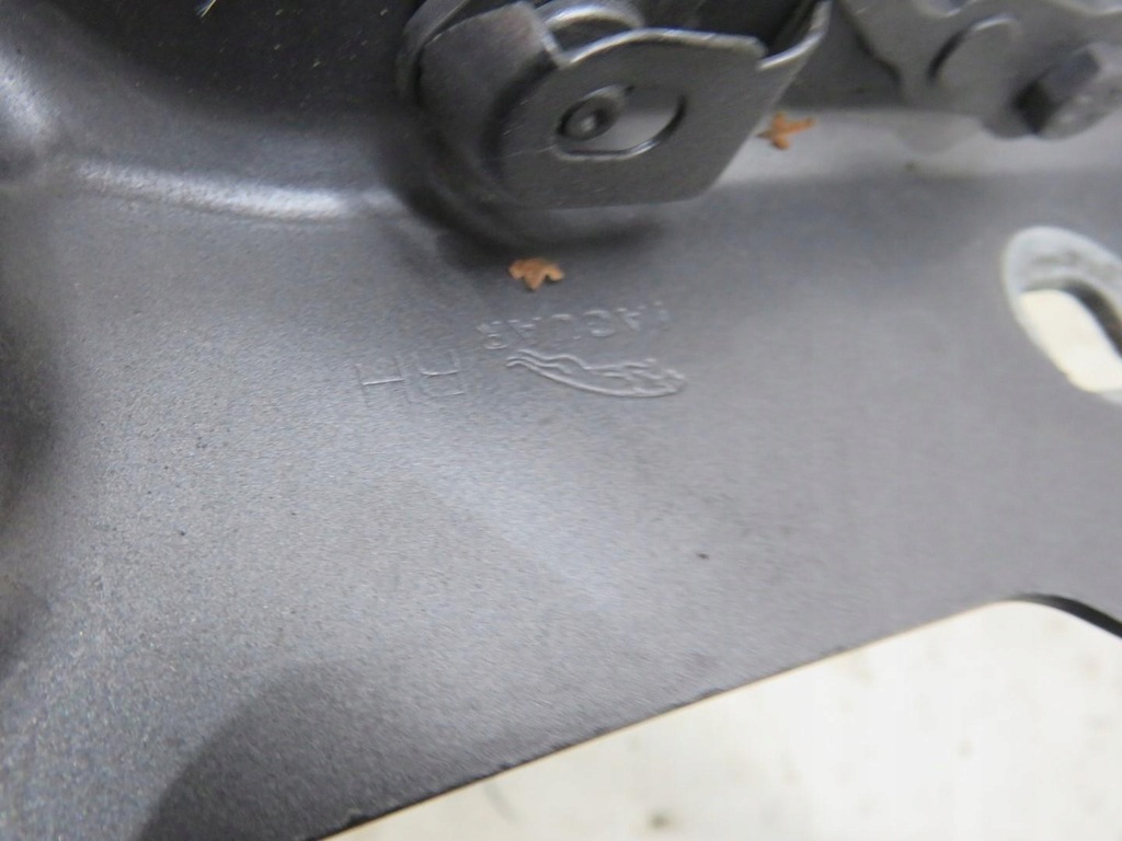 фото №4, Петля капот правый jaguar xe