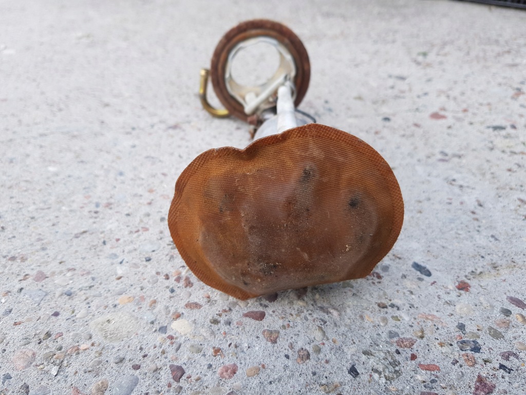 Насос пального кронштейн комплект  bmw e30 318i 320i m10 m20 m40 Зі Шроту