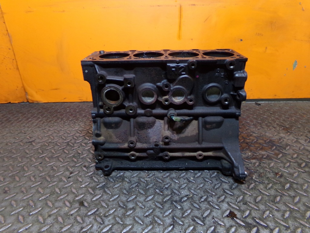 фото №2, Mazda cx-7 2.2 citd 12r 172km блок двигателя номинальный r2aa