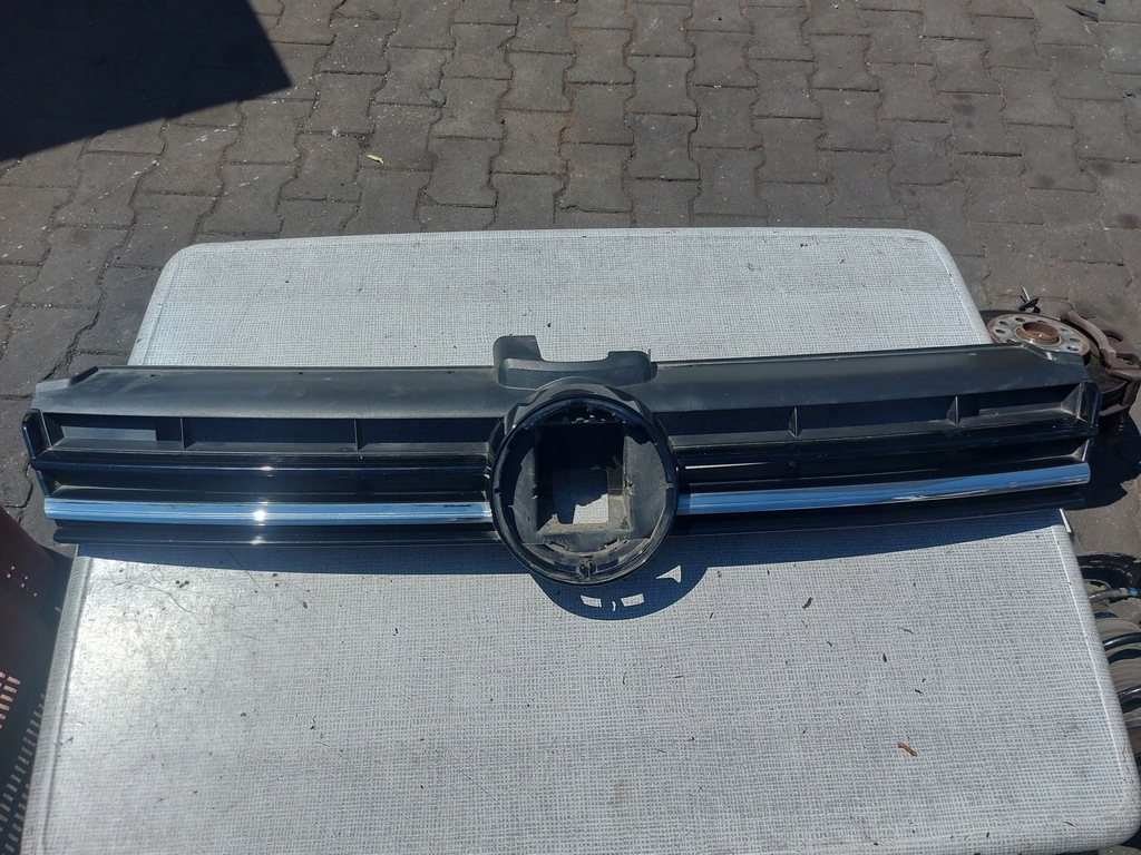 фото №1, Vw golf vii lift решітка радіатора решітка радіатора pod радар оригінальний 5g0853653q