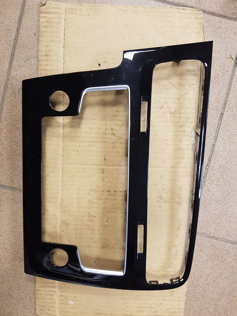 фото №1, Рамка радио навигации vw golf vii 5g1819743