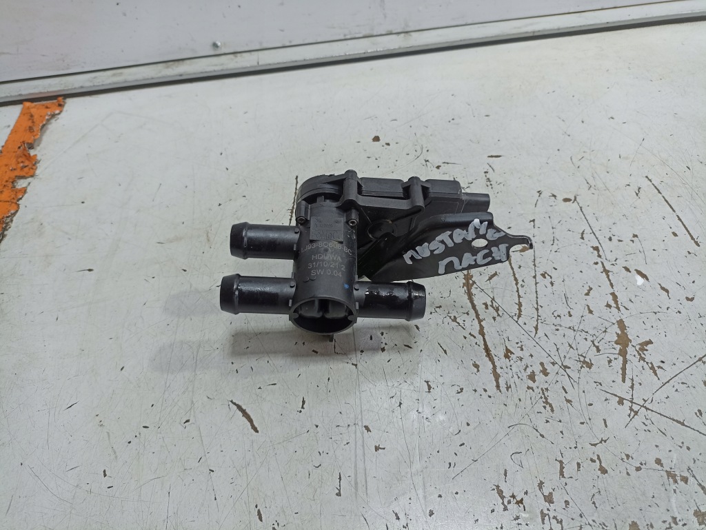 Купить Ford mustang mach e клапан воды lj93-8c605-bc