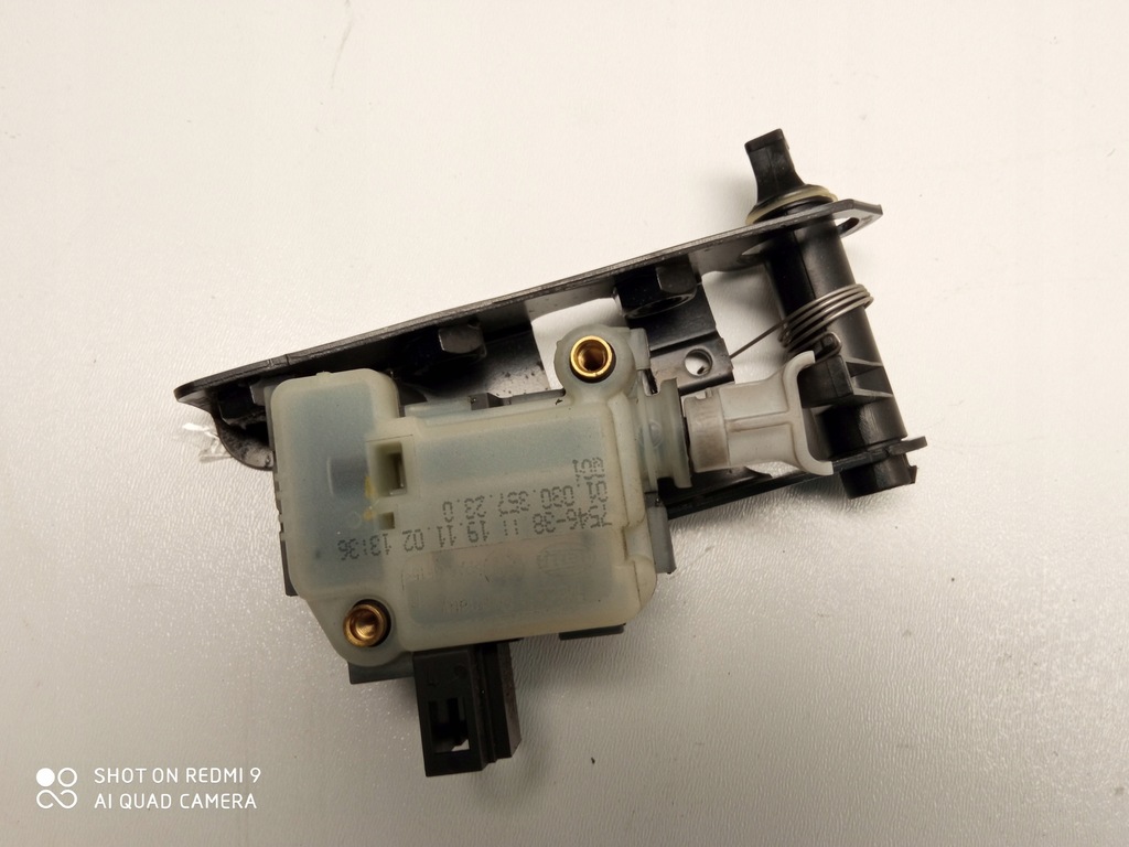 фото №1, Замок крышки багажника борта land rover vogue range