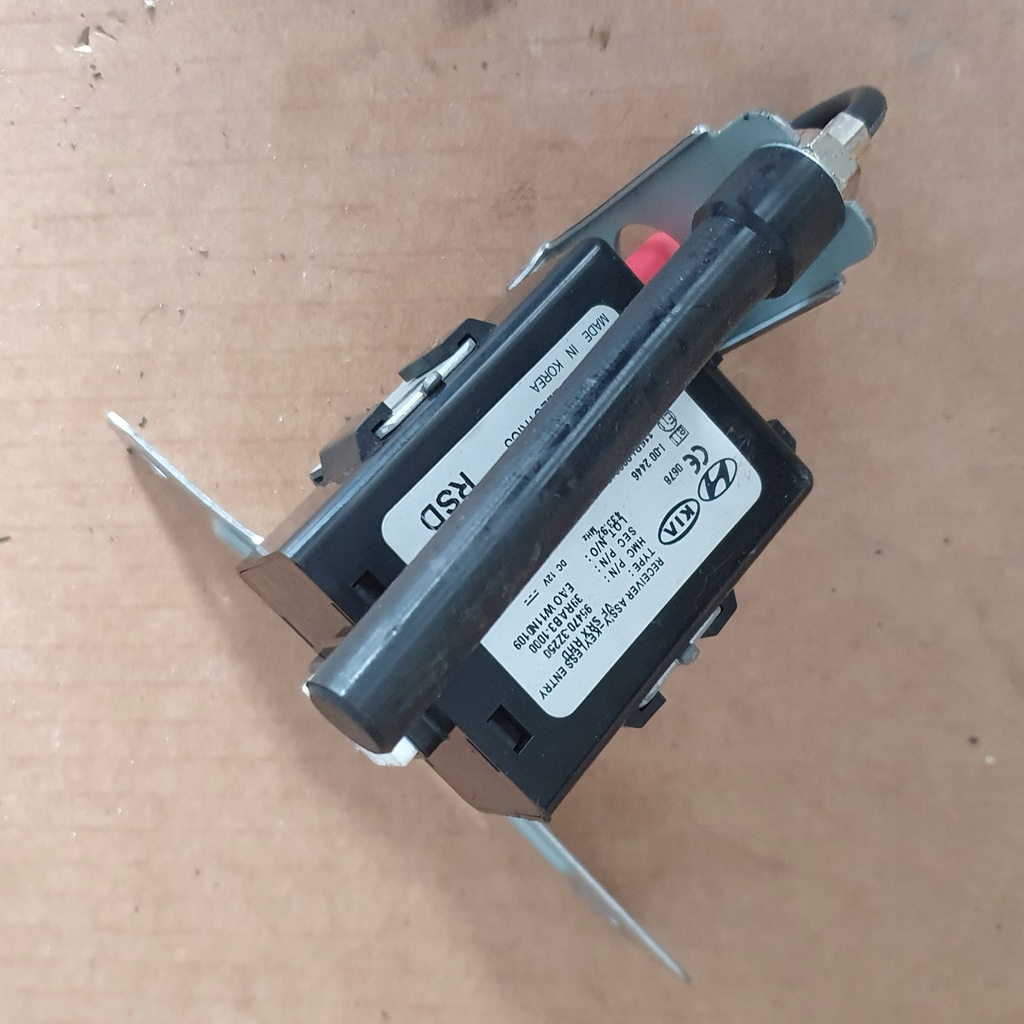 фото №1, Hyundai i40 модуль блок управления keyless 95470-3z250