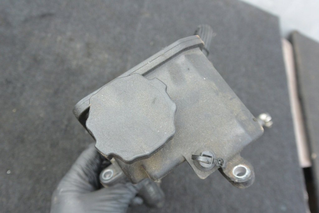 фото №6, Бачок насоса підсилювача 3.0 v6 om642 mercedes w211 w219 w164 x164