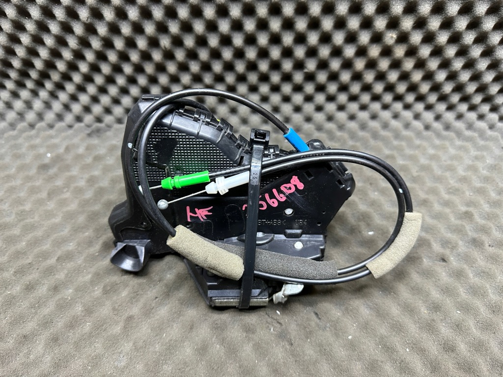 фото №1, 6903005130 замок дверь правый перед toyota