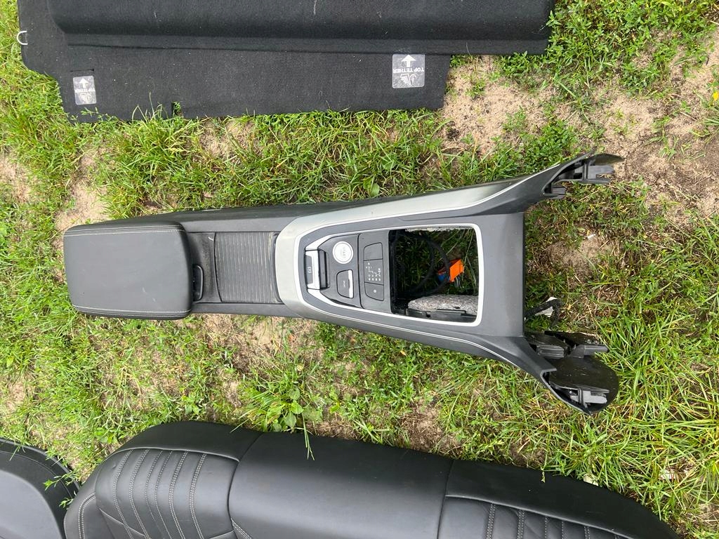 фото №10, Peugeot 308 ii t9 hb комплект сидений