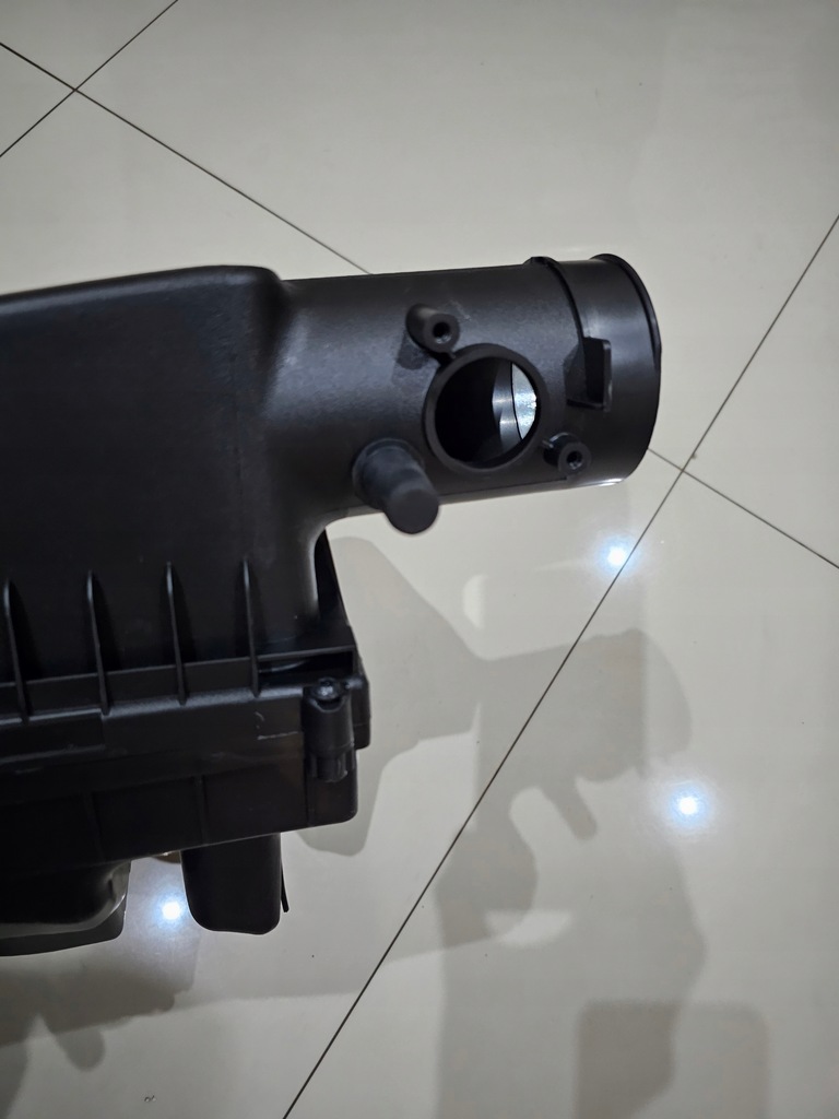 фото №8, Volvo оригинальный номер 31338030 корпус фильтра воздуха volvo xc60 xc70 s80 v70 3.2 benz